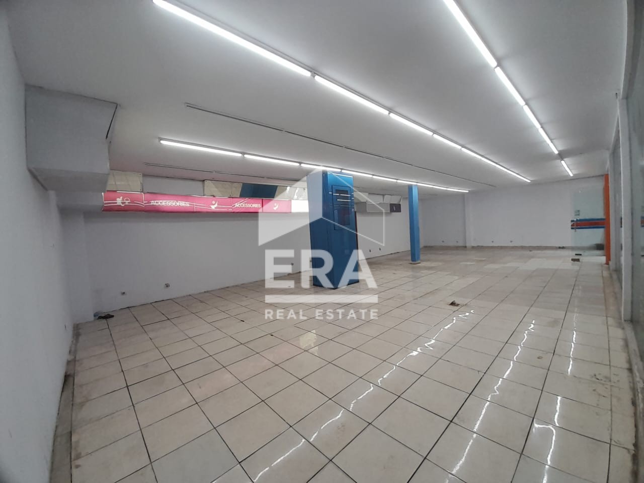 interior 8