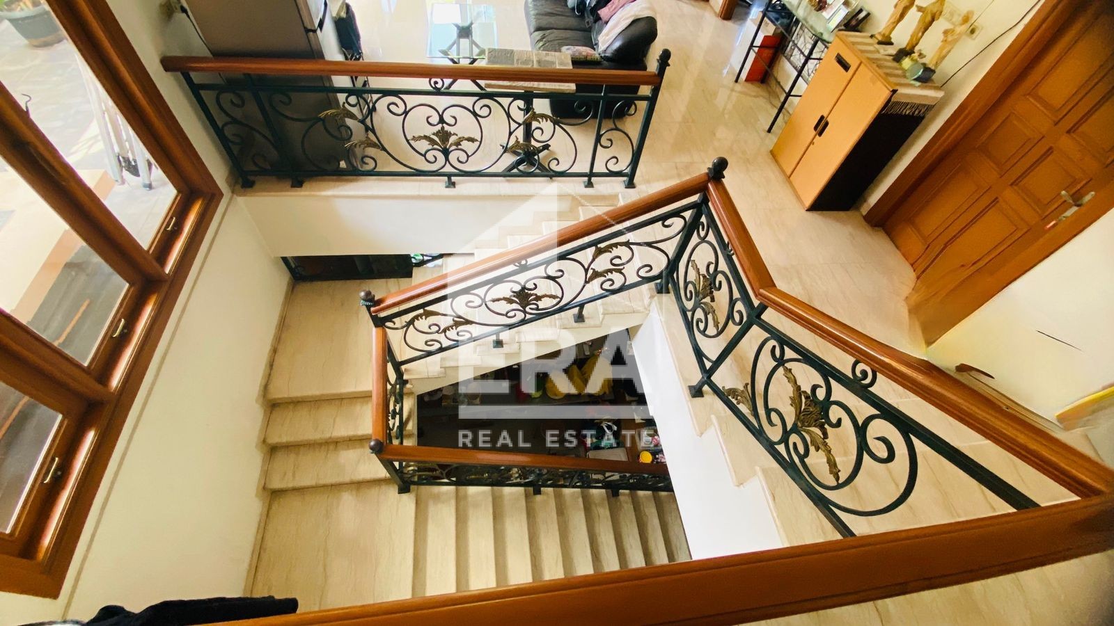 interior 6