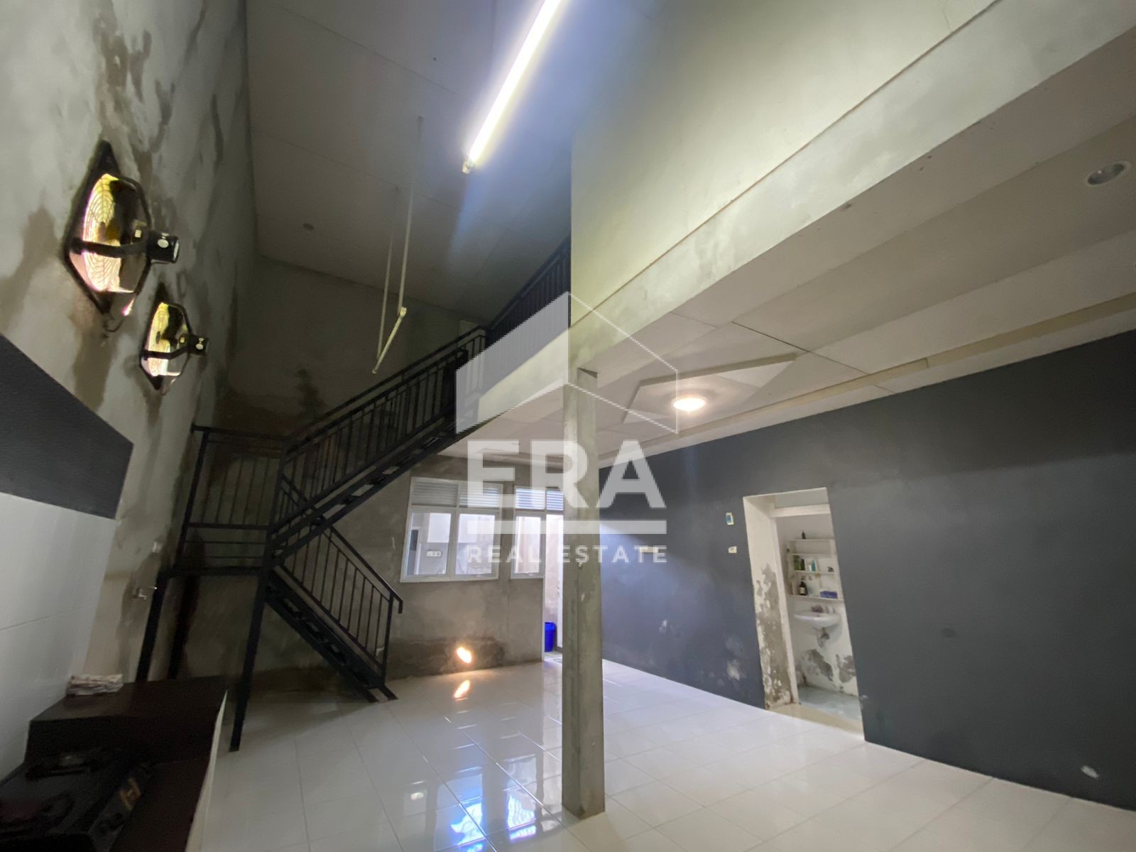 interior 10