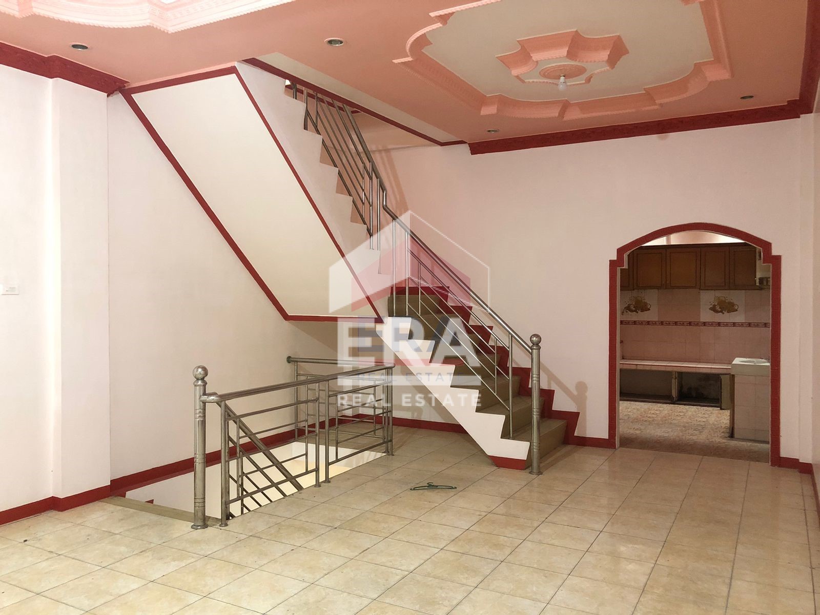 interior 8