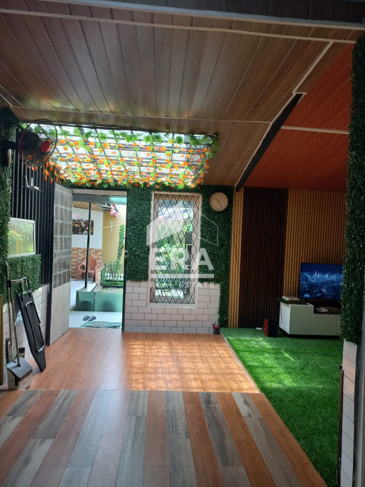 interior 2