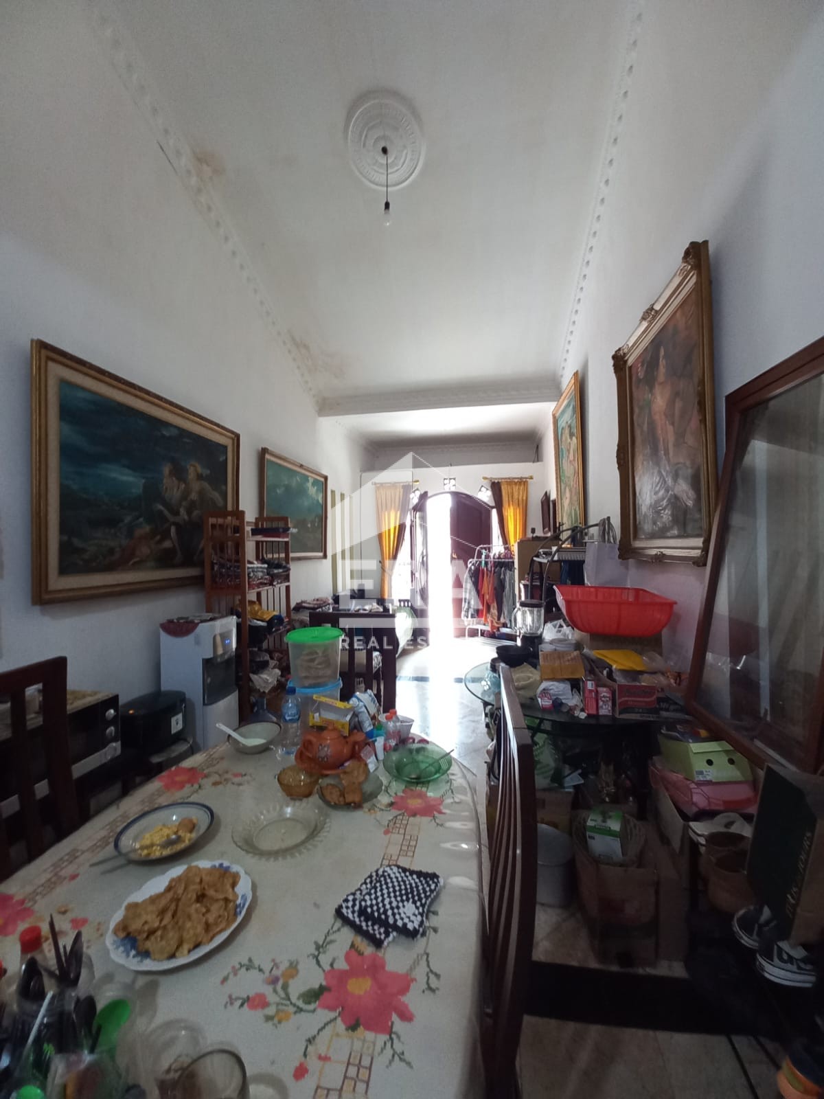 interior 9