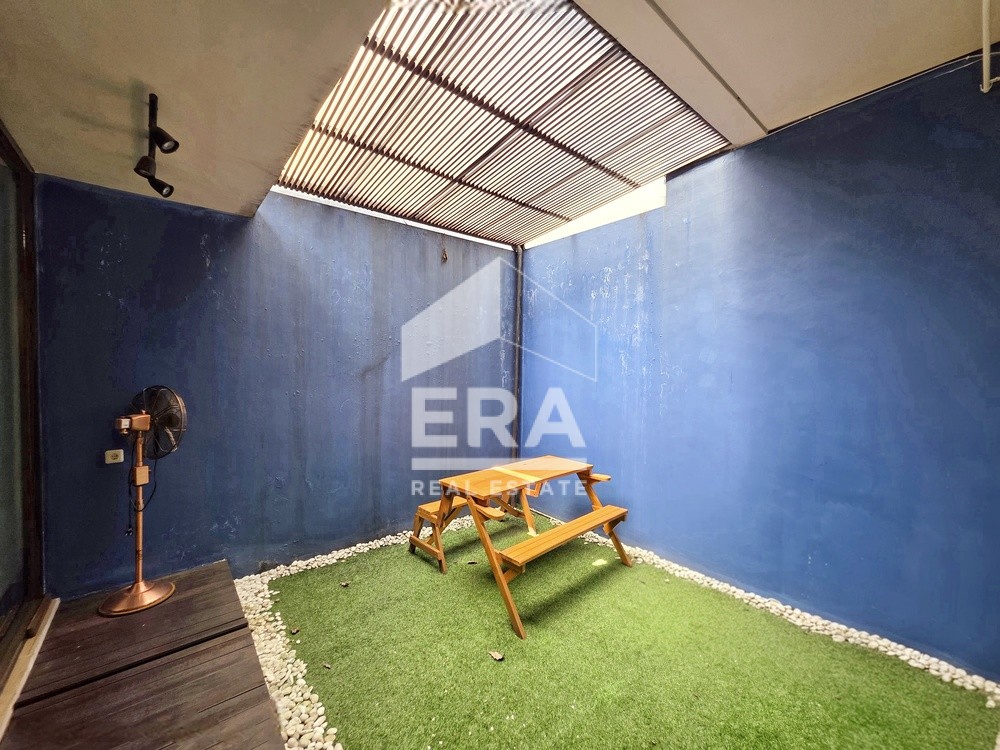 interior 9