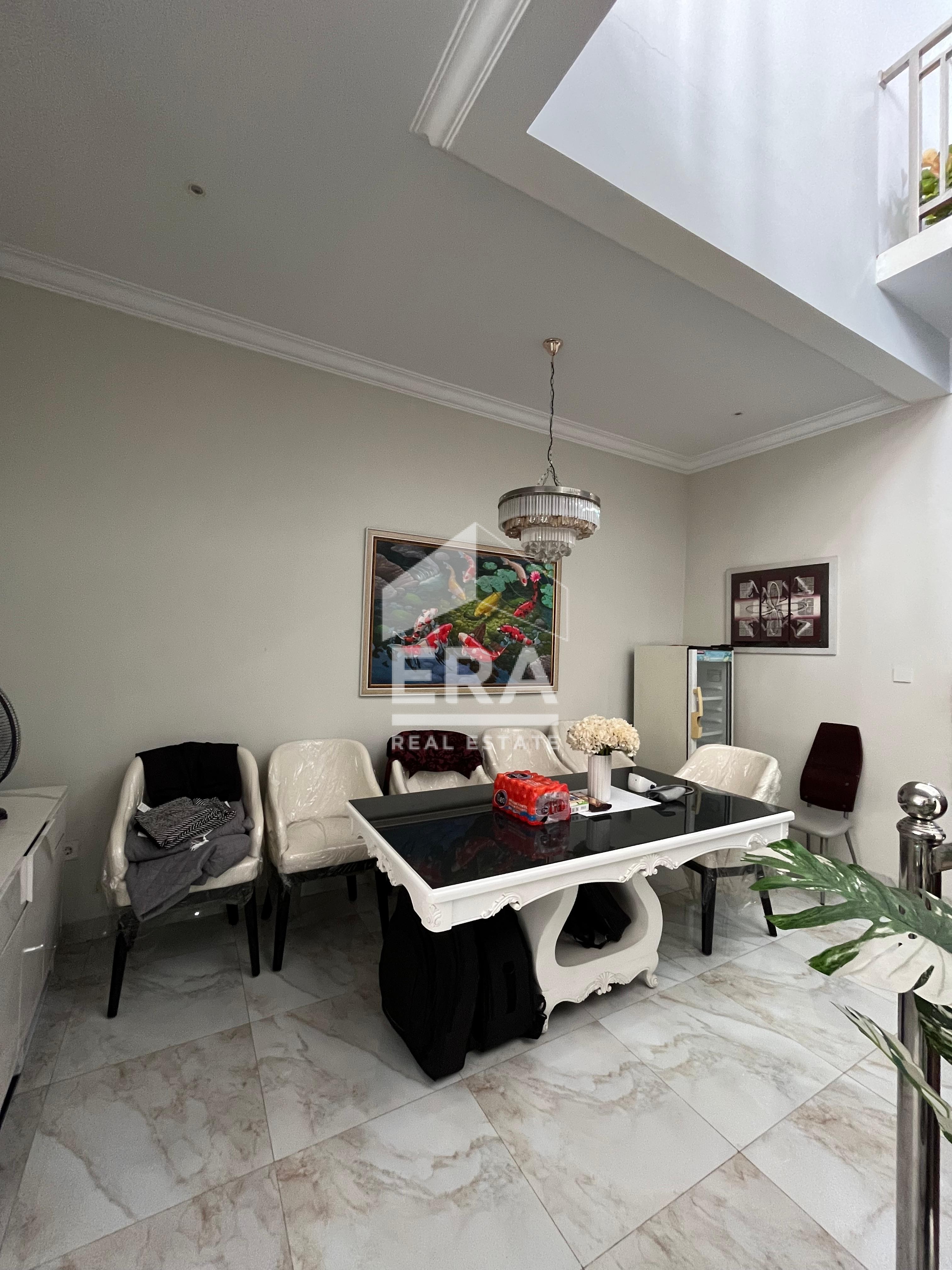 interior 6