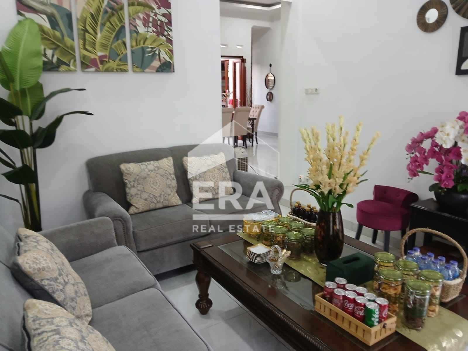 interior 16