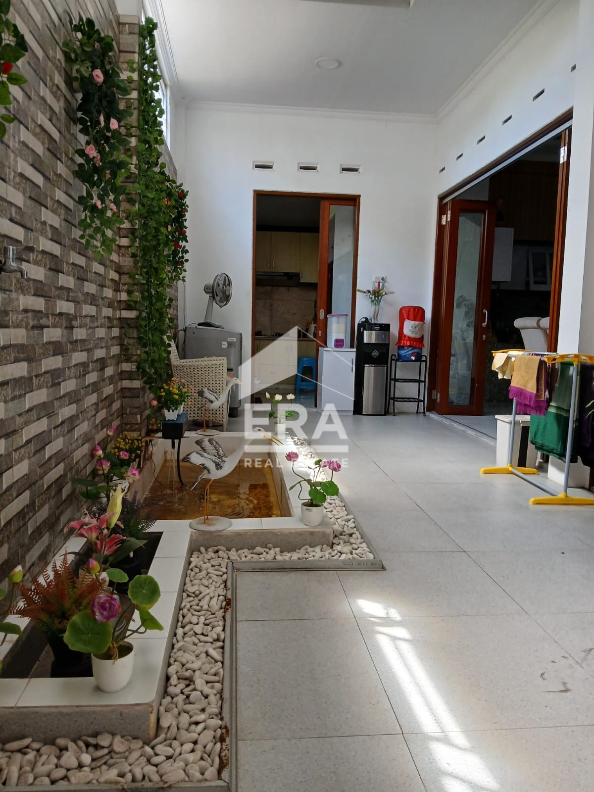 interior 11