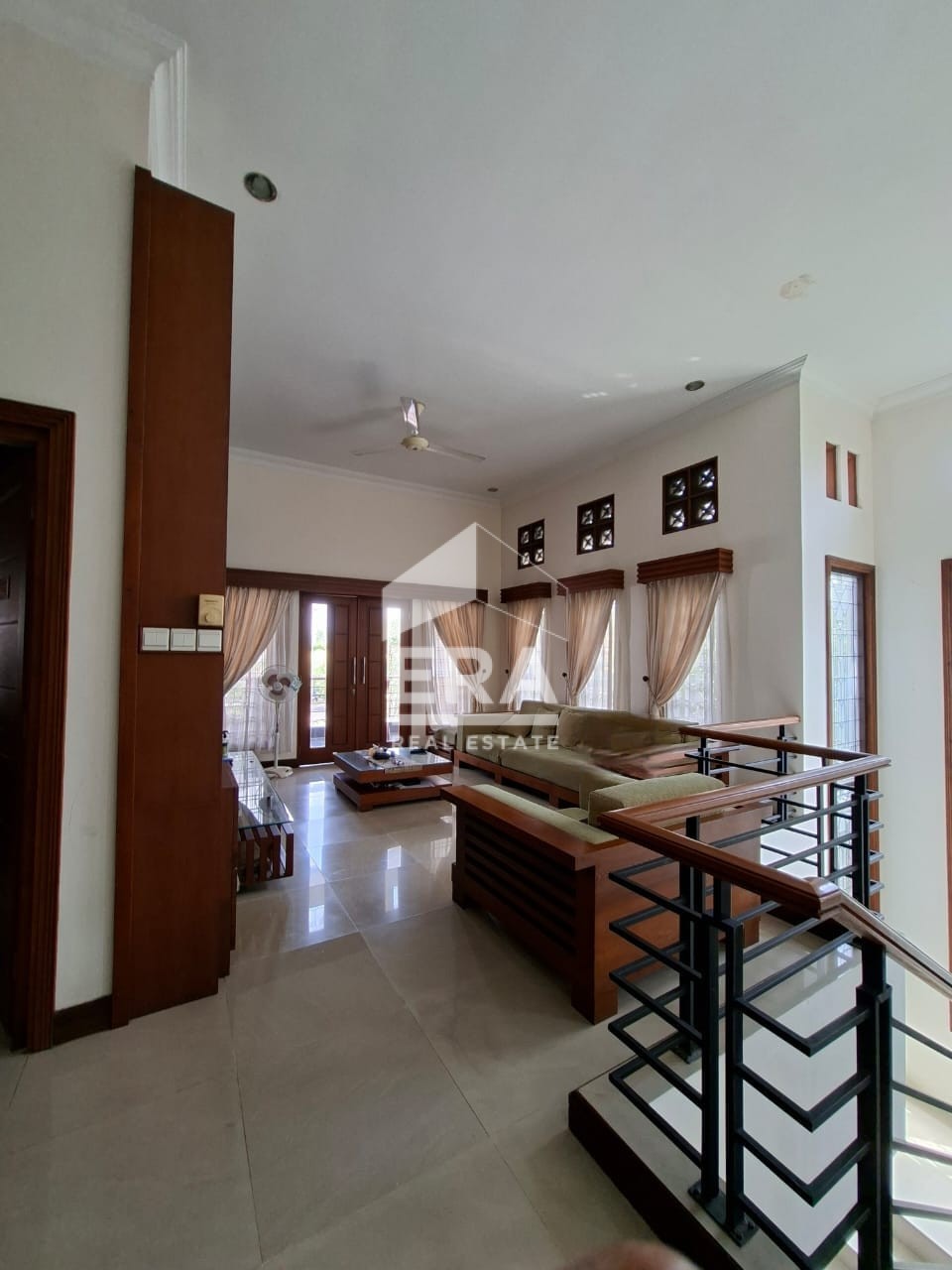 interior 6
