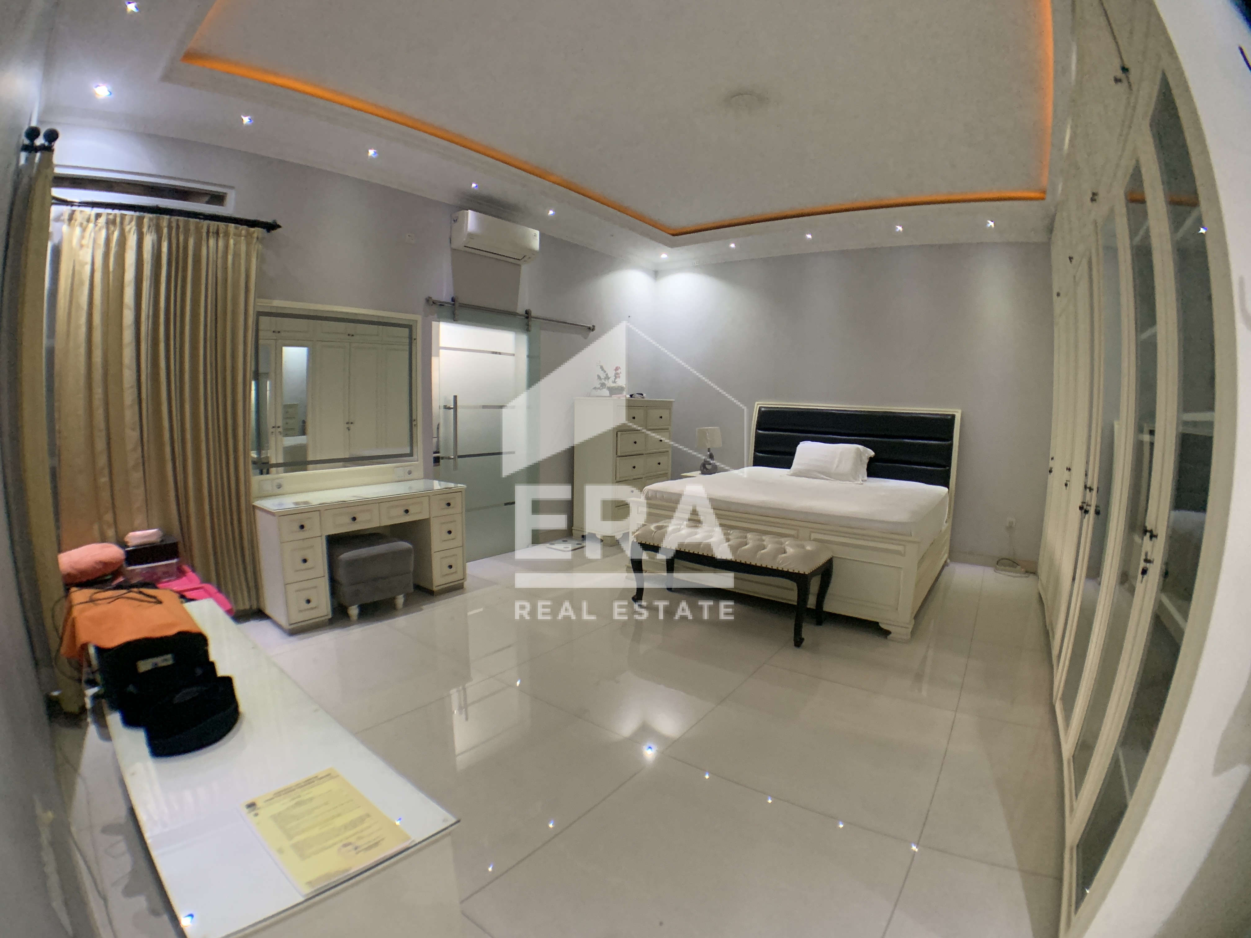 interior 15