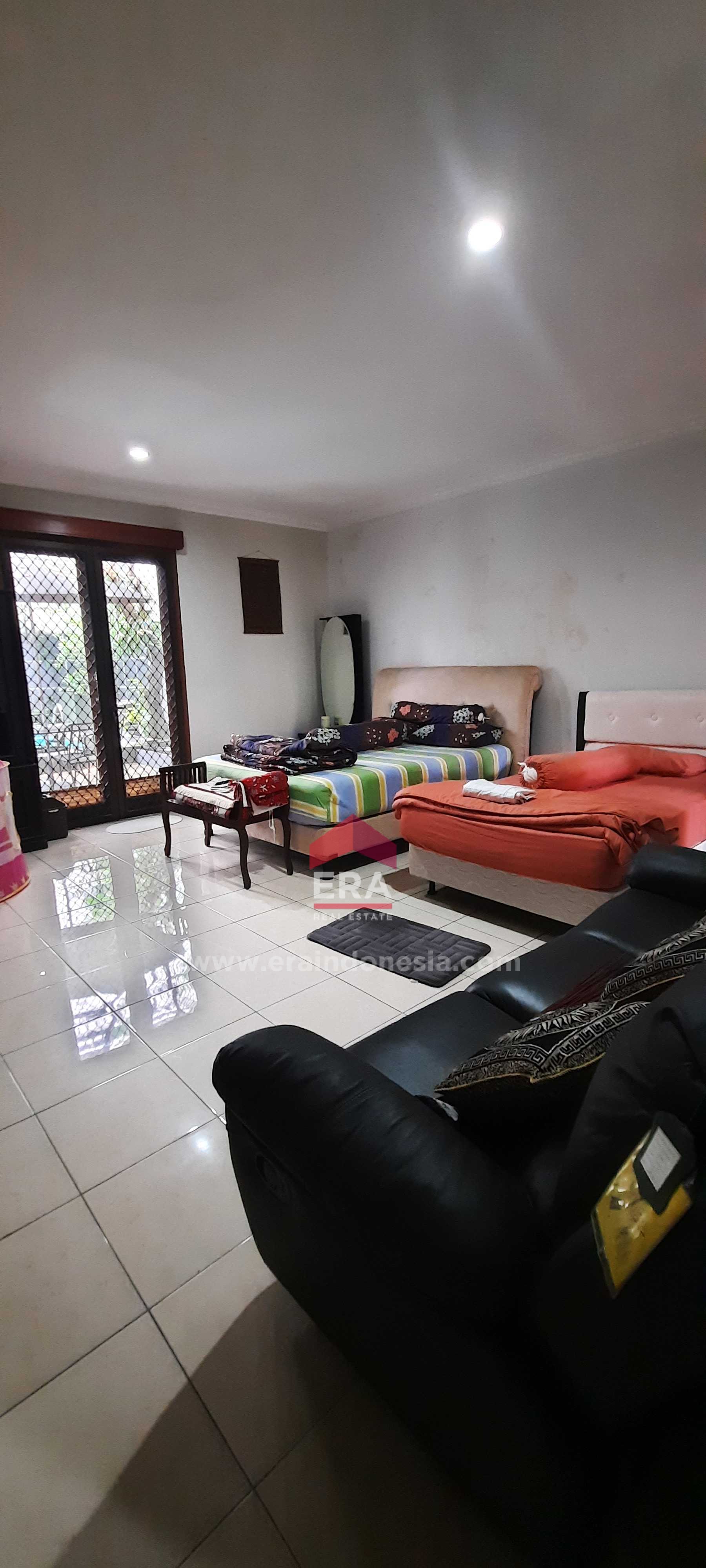 interior 12