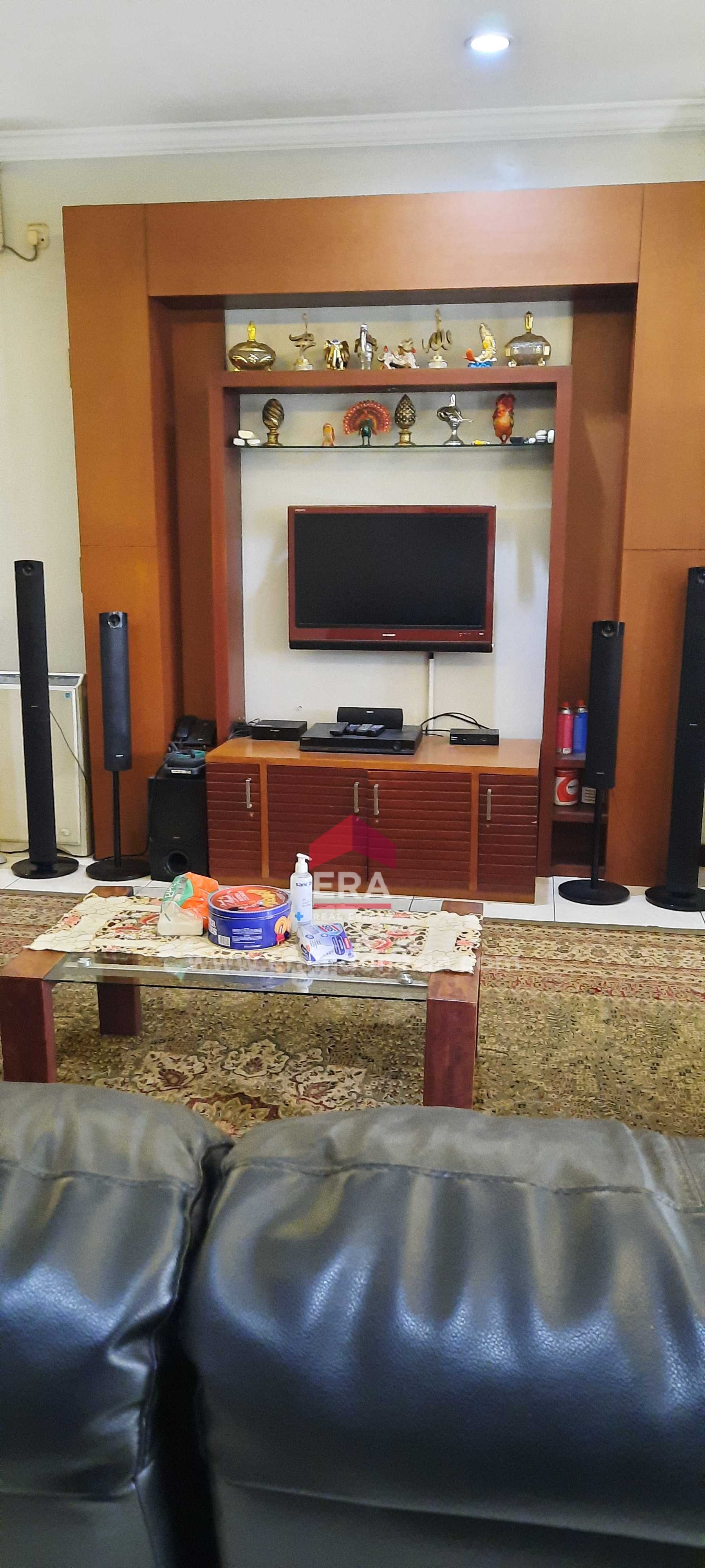 interior 10