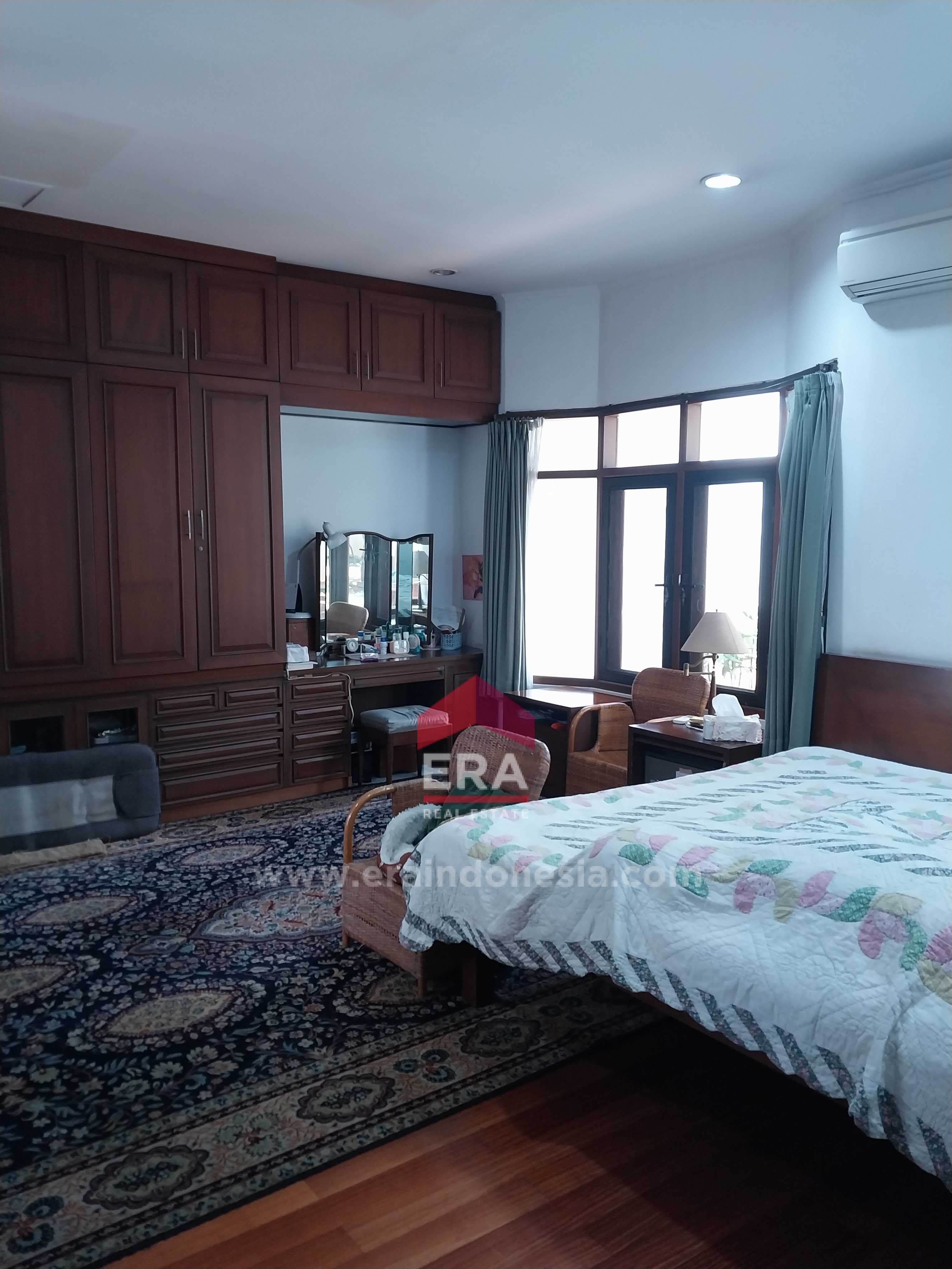 interior 6