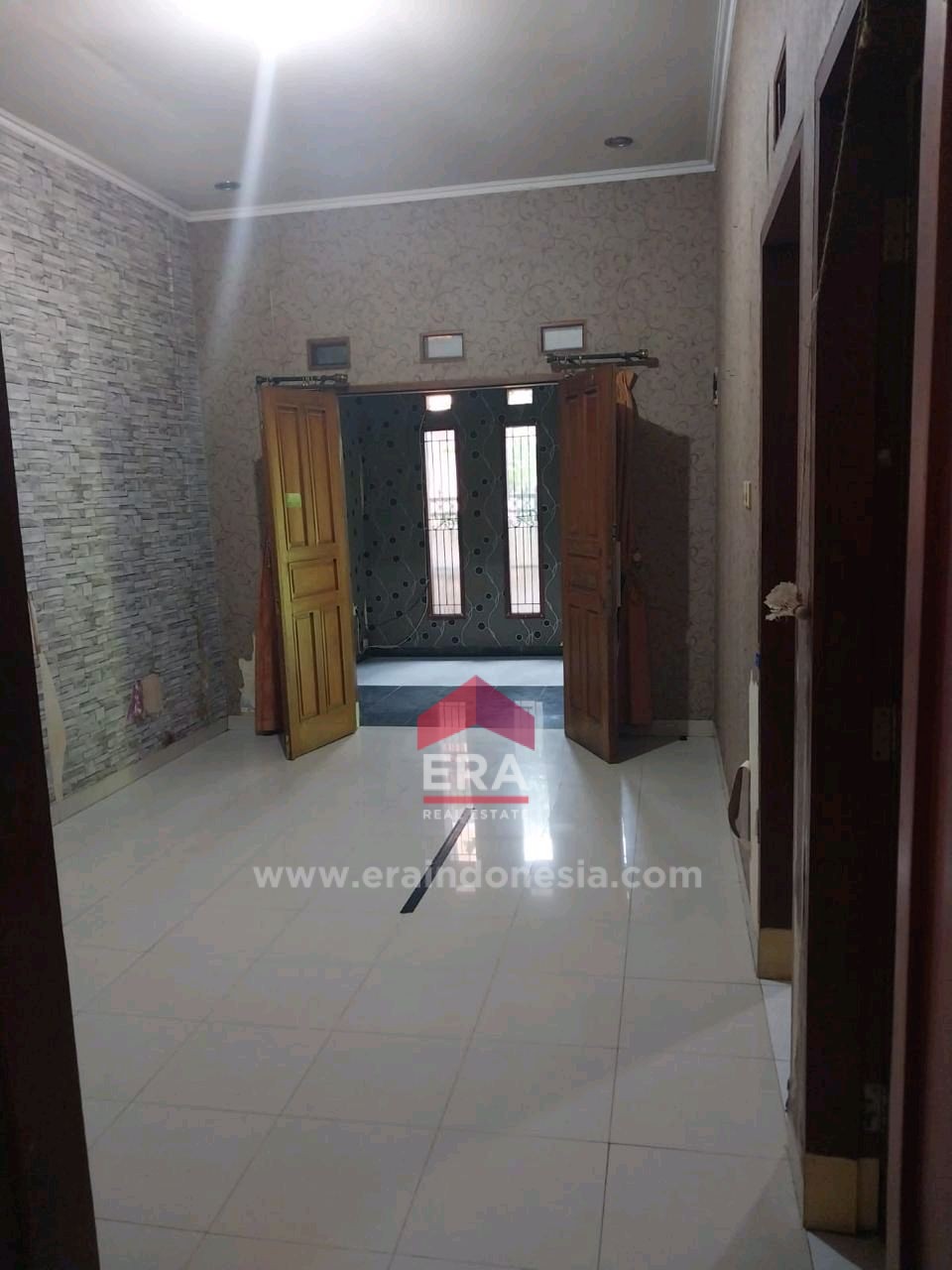 interior 8