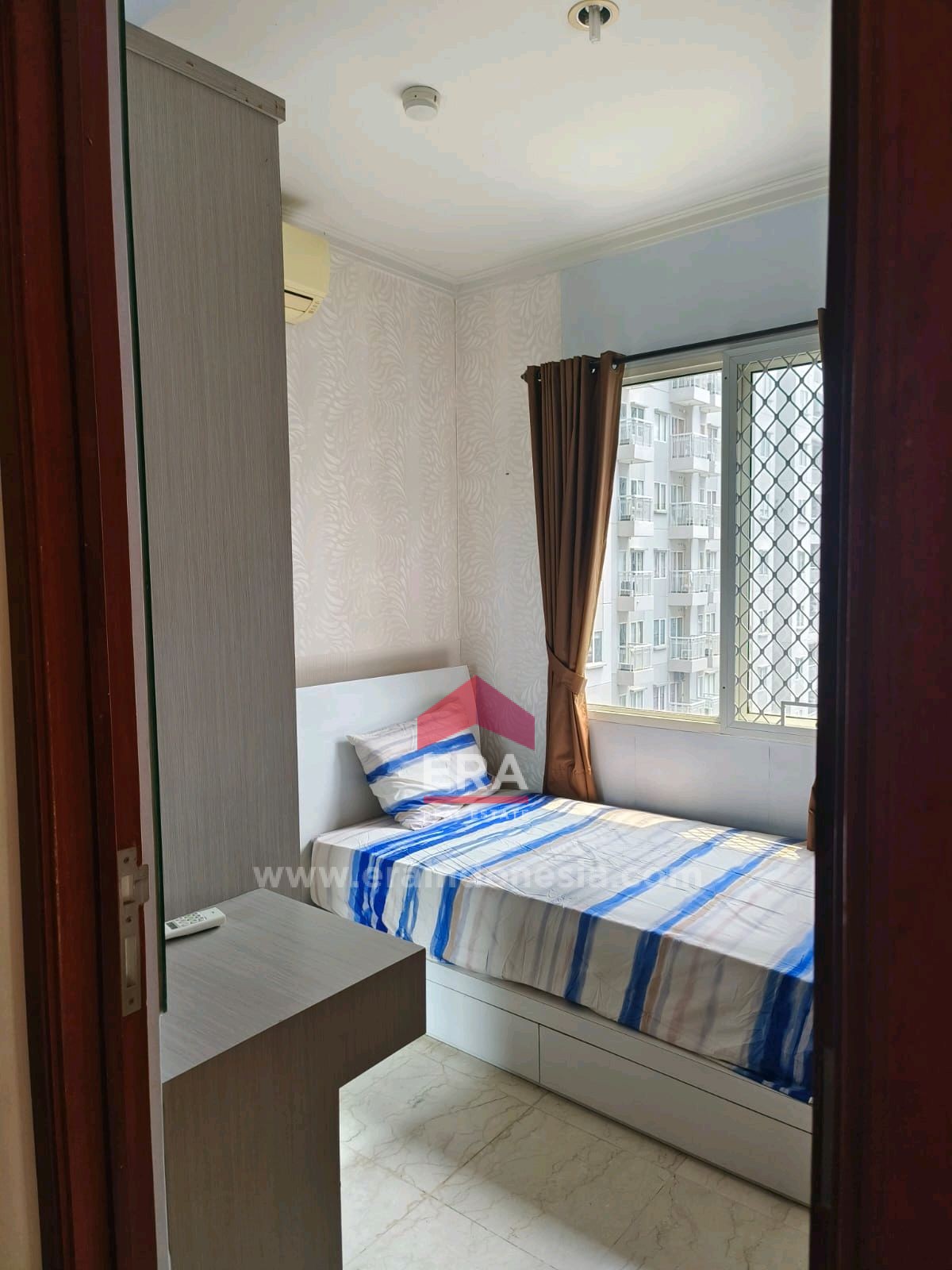 interior 10