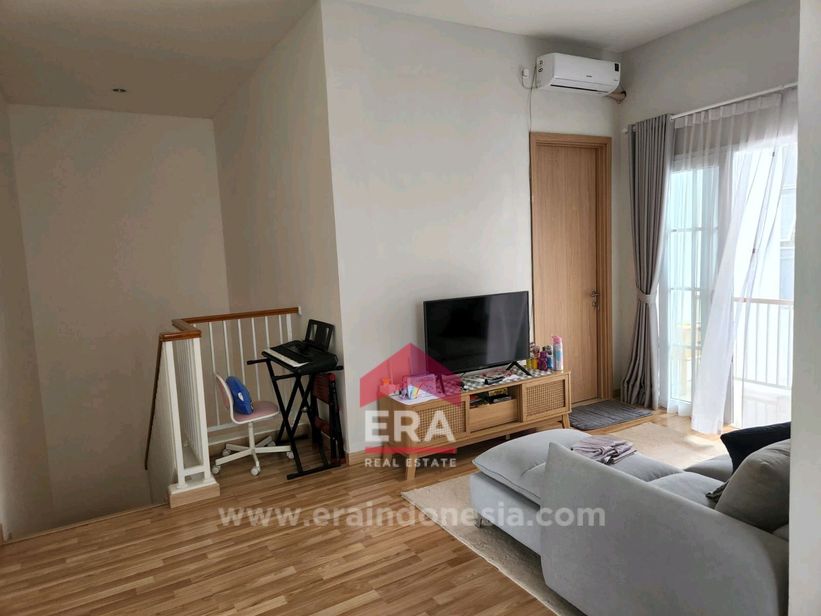 interior 12