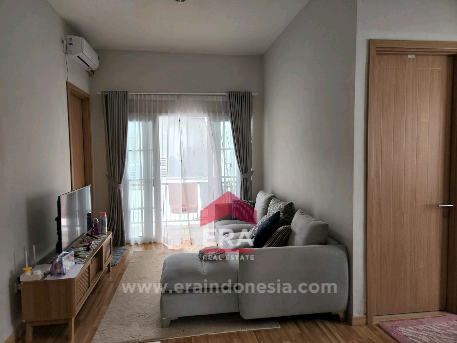 interior 6