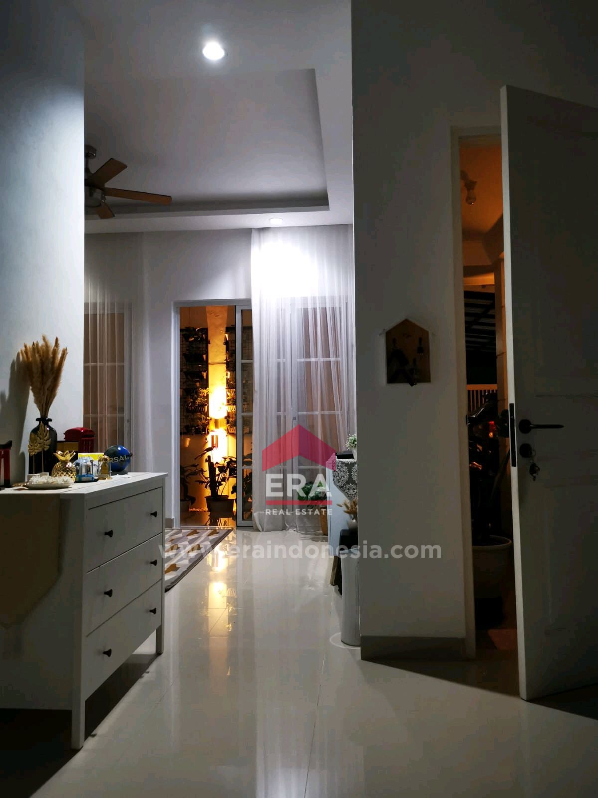 interior 10