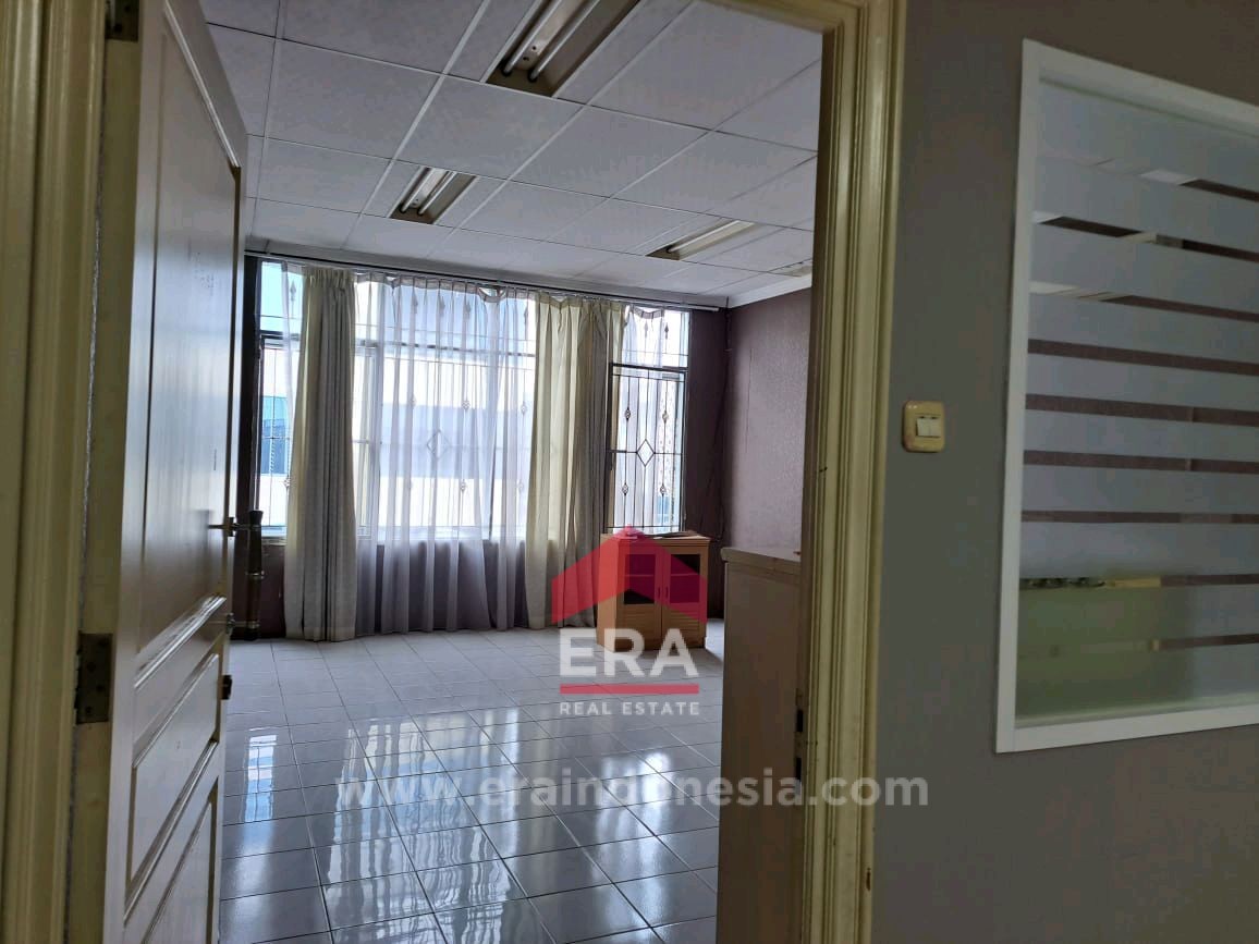 interior 6