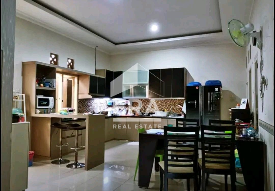 interior 10