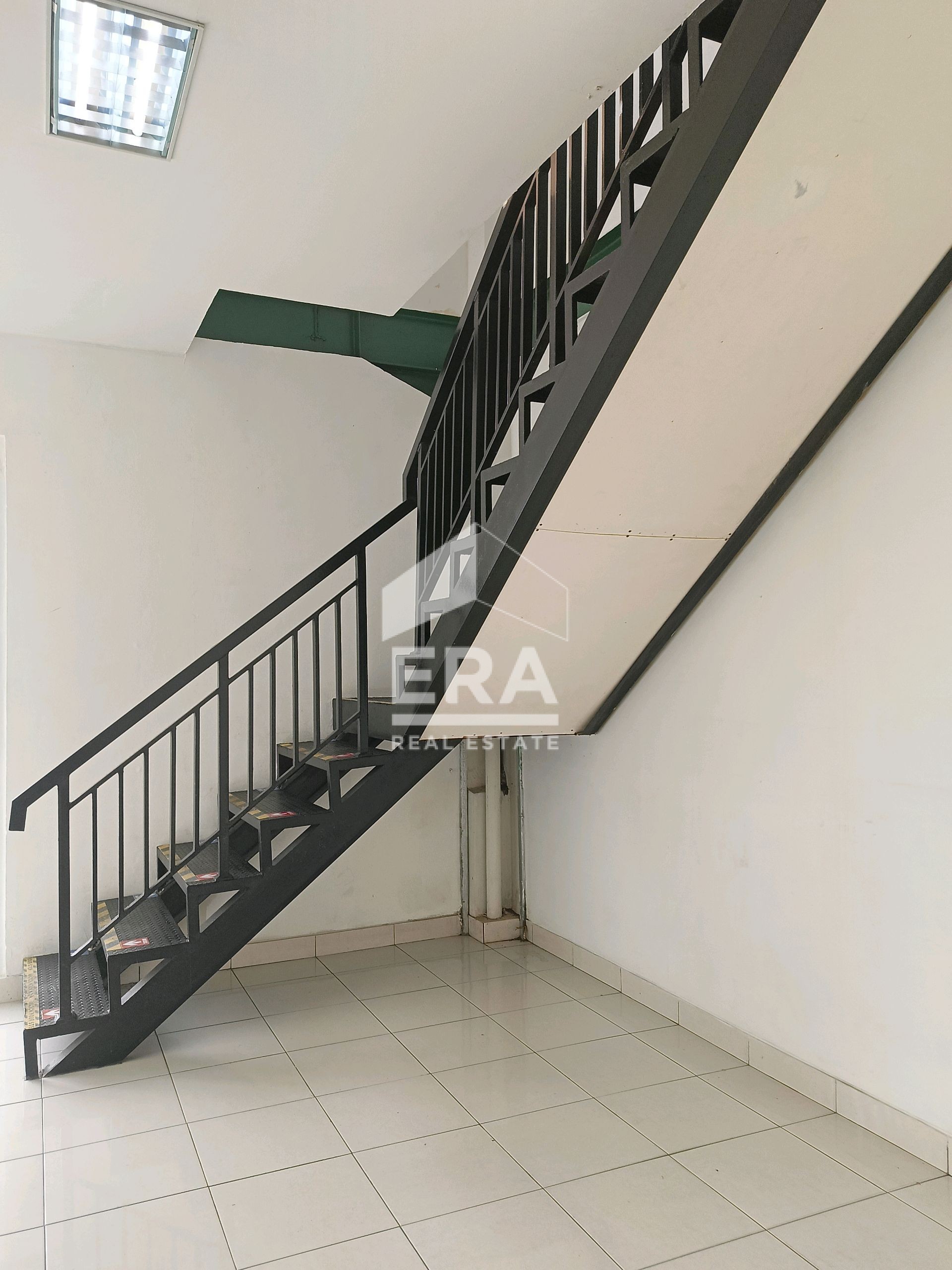 interior 11