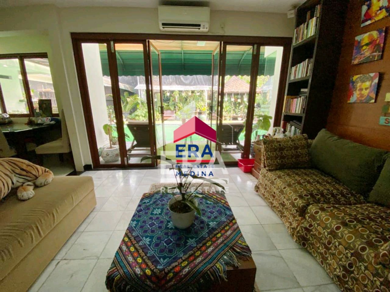 interior 12