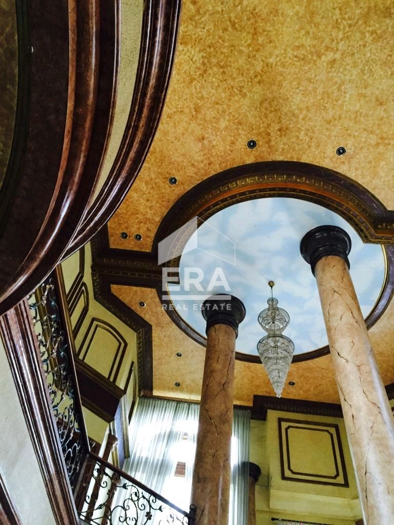 interior 2