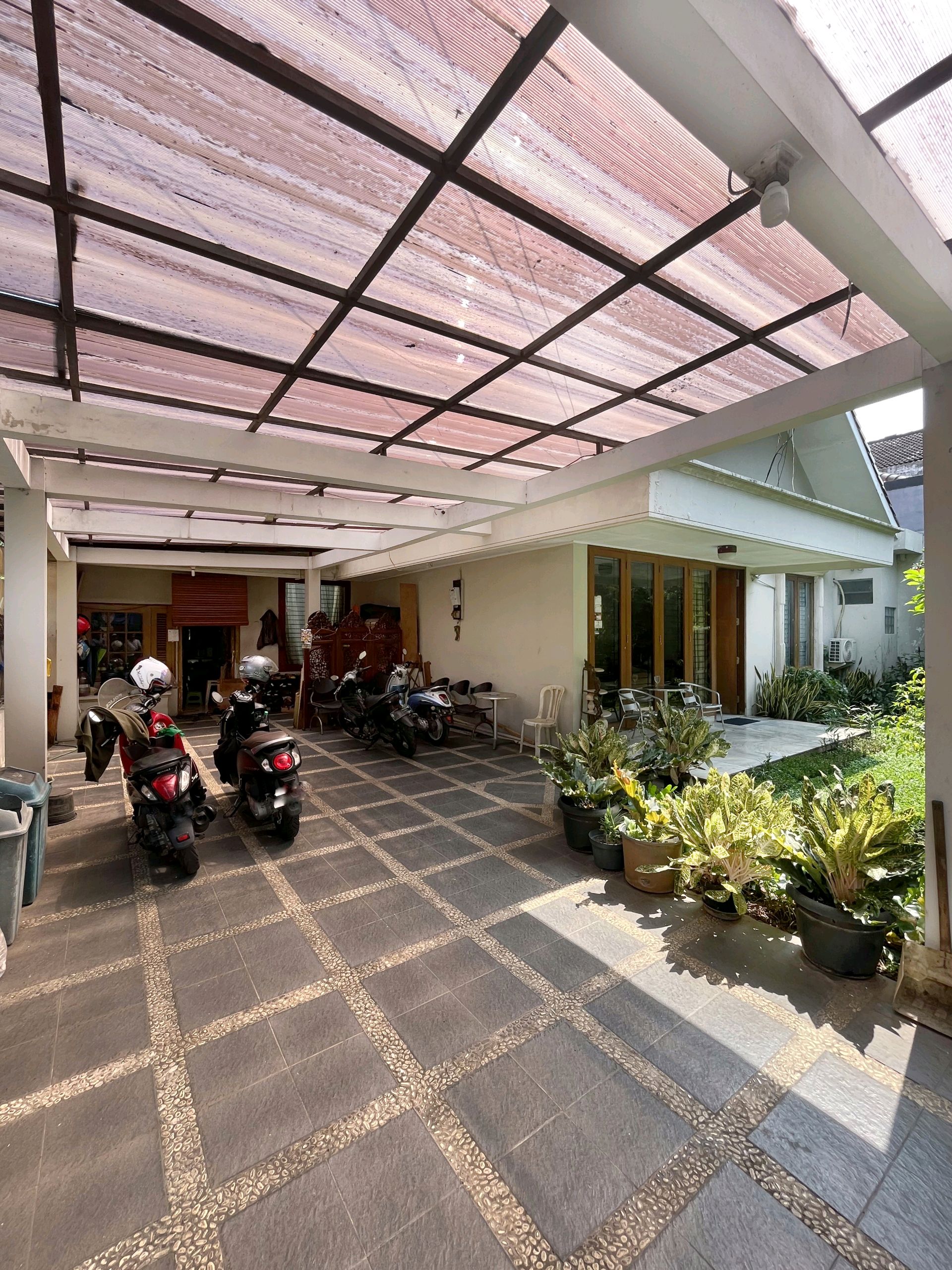 interior 2
