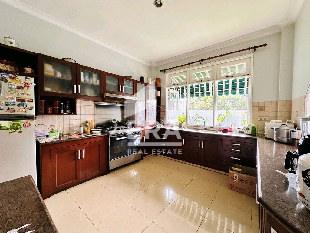interior 4
