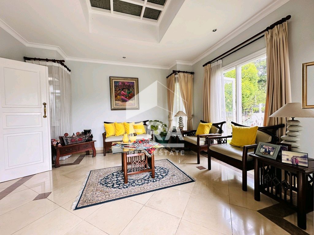 interior 2