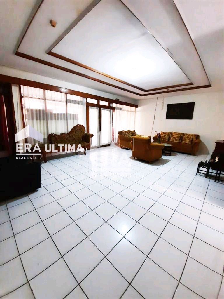 interior 8