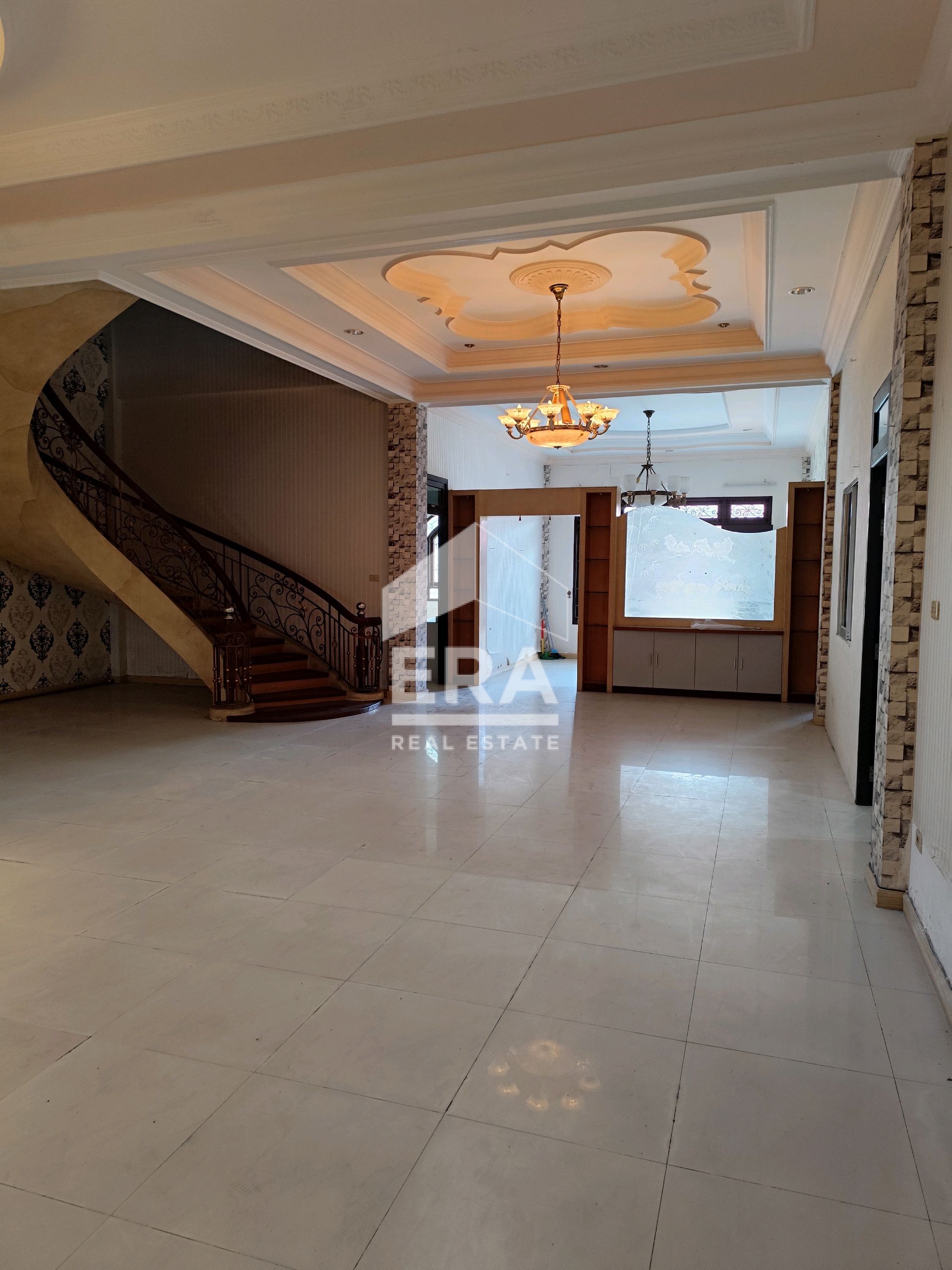 interior 7