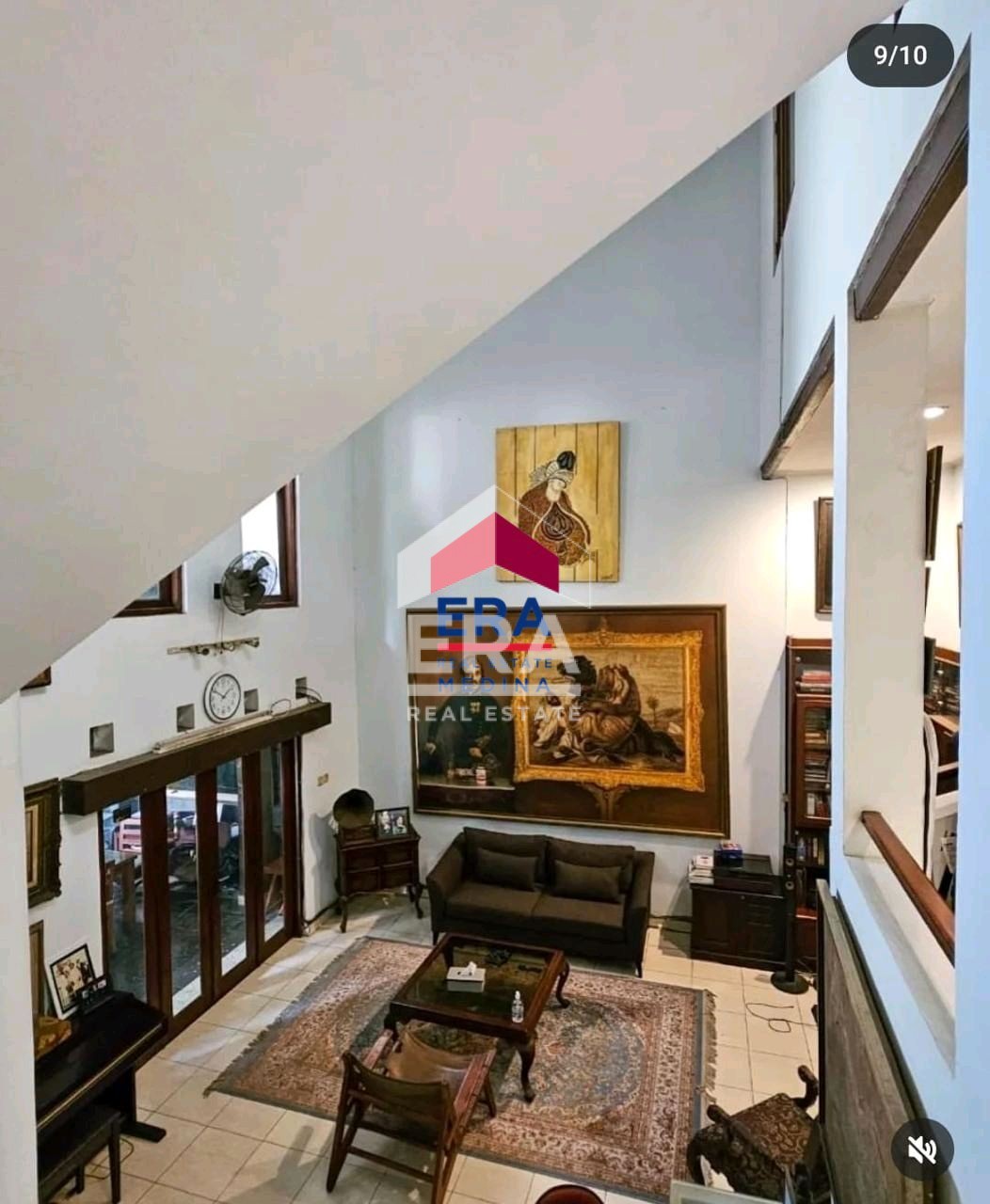 interior 8