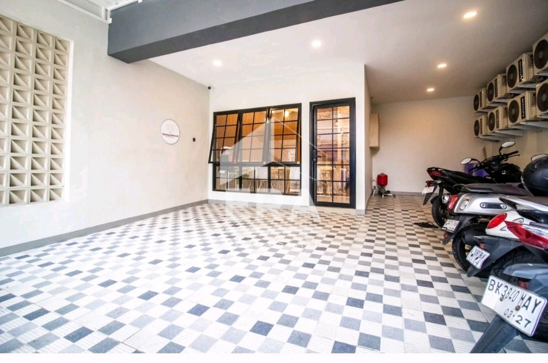 interior 6
