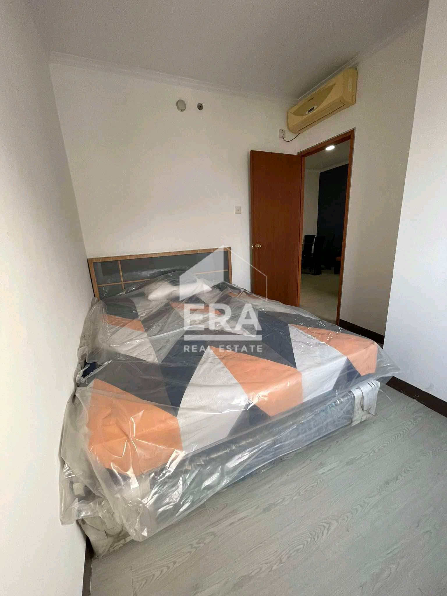 interior 8