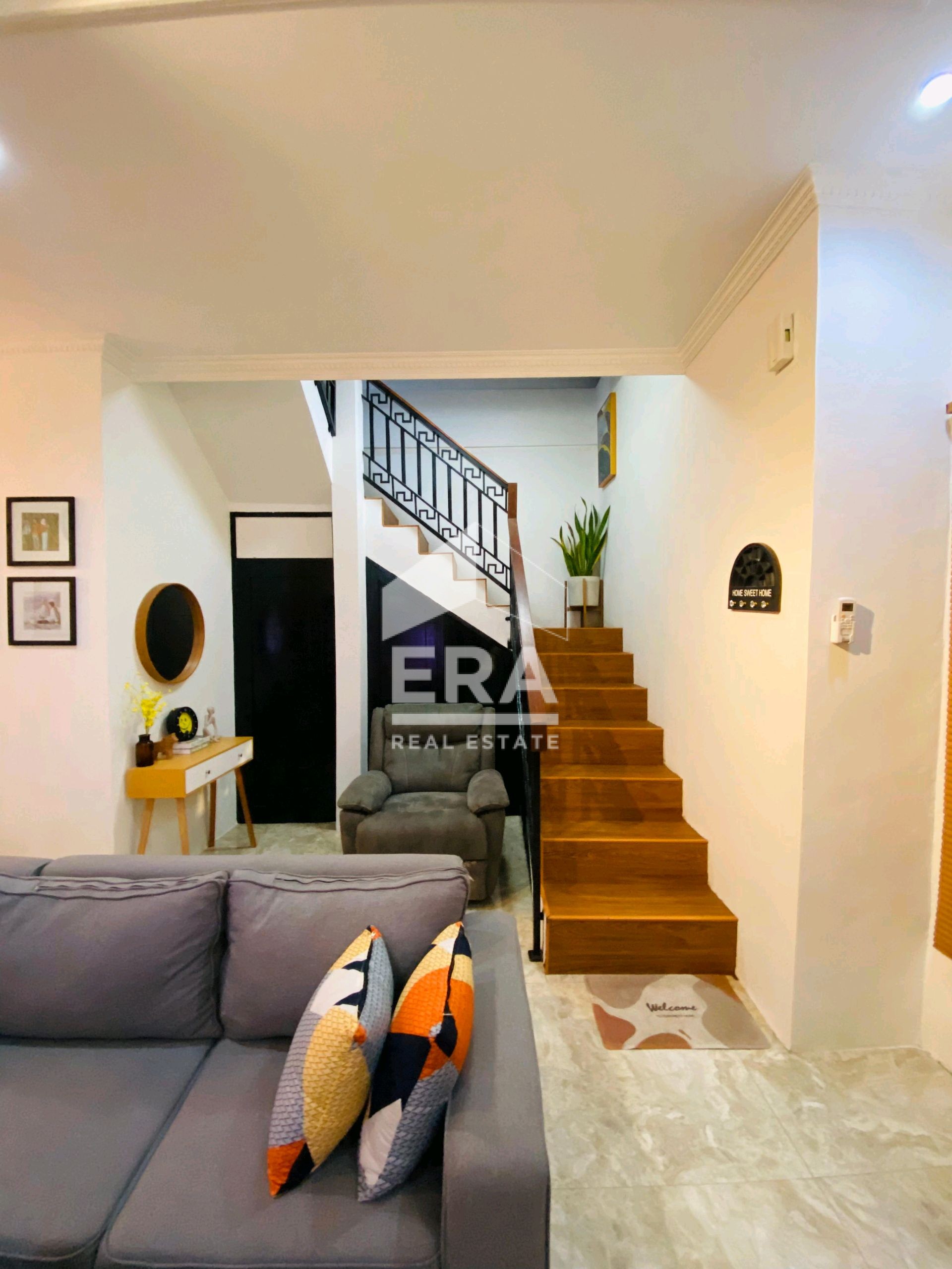 interior 8