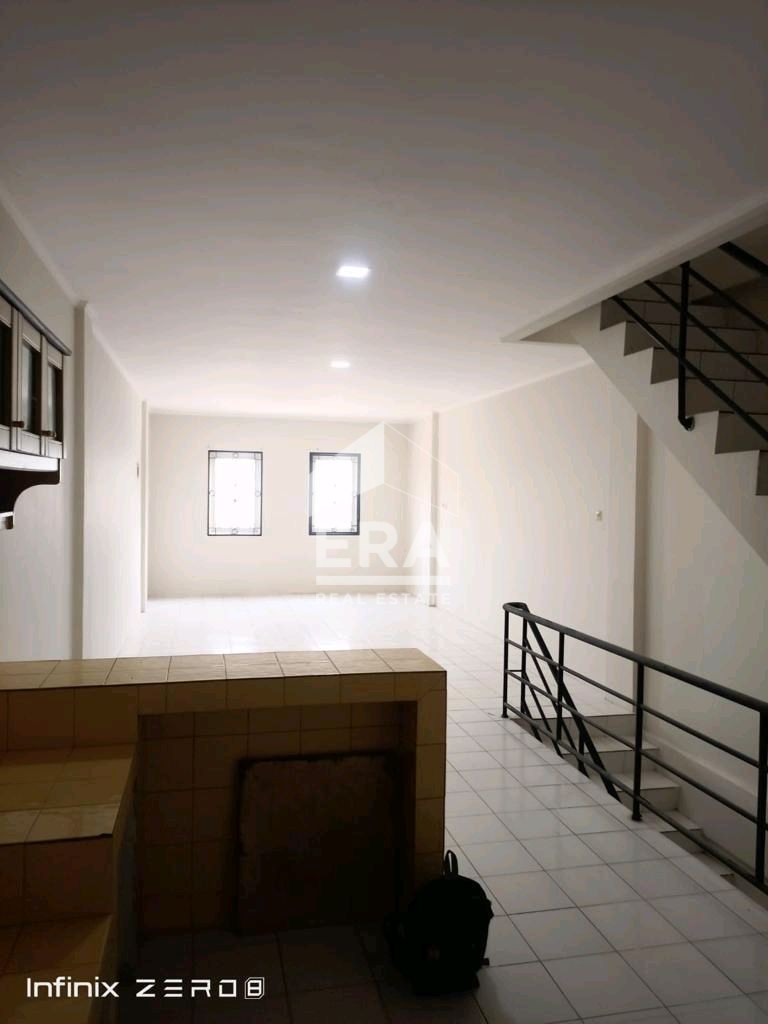 interior 6
