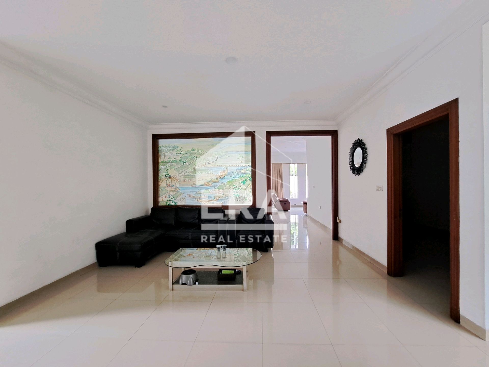 interior 6