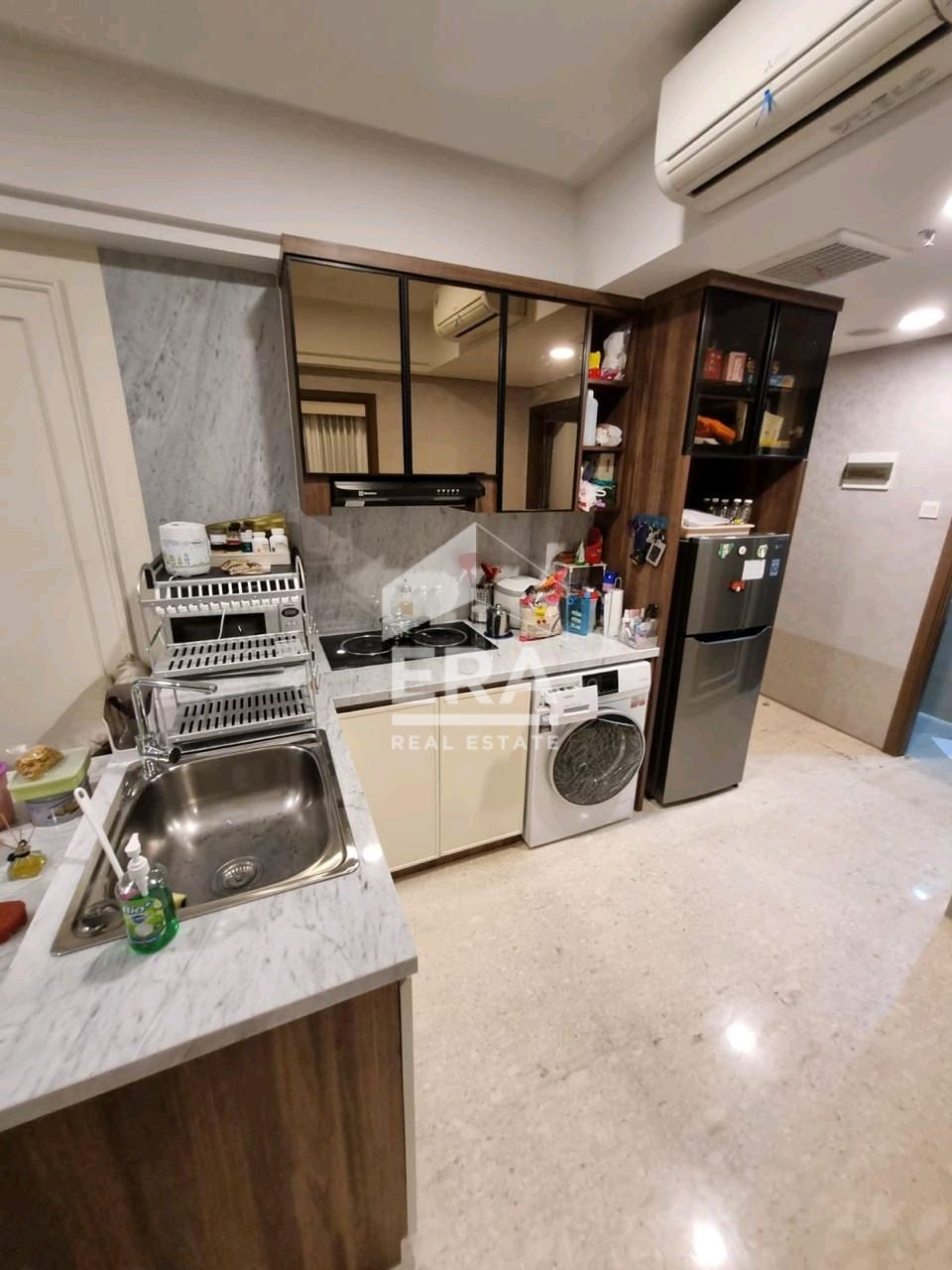 interior 6