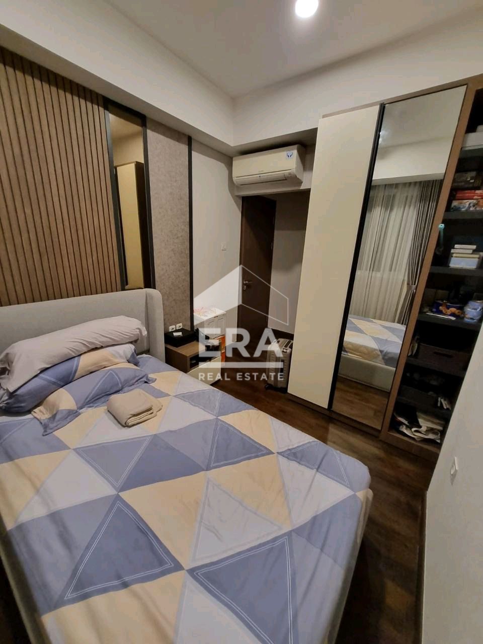 interior 10