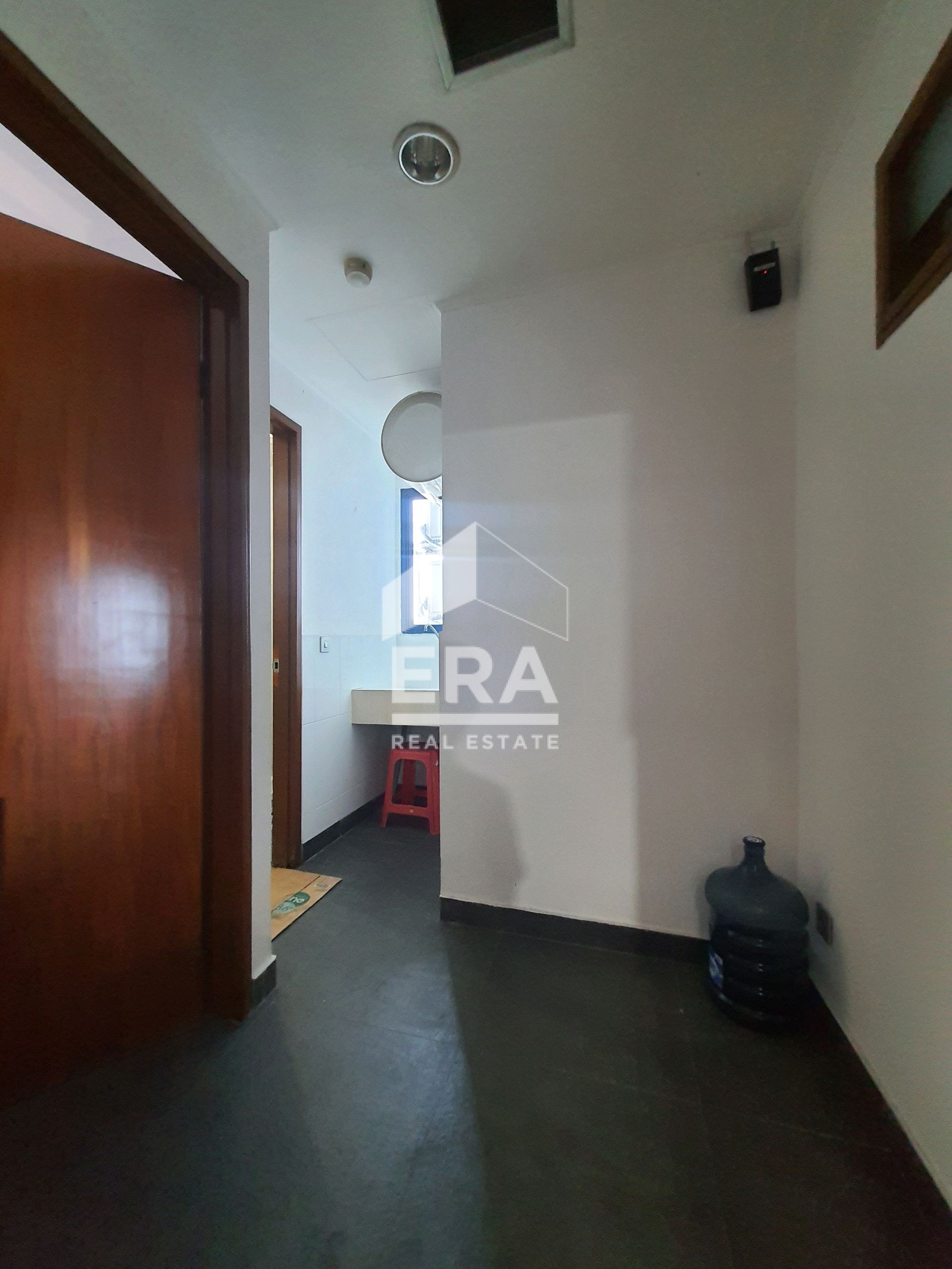 interior 6