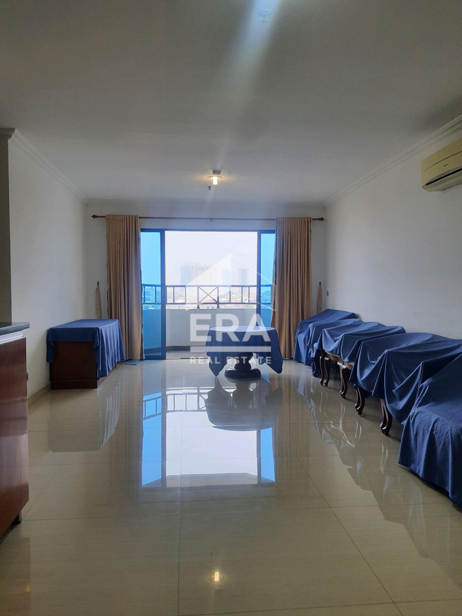 interior 2