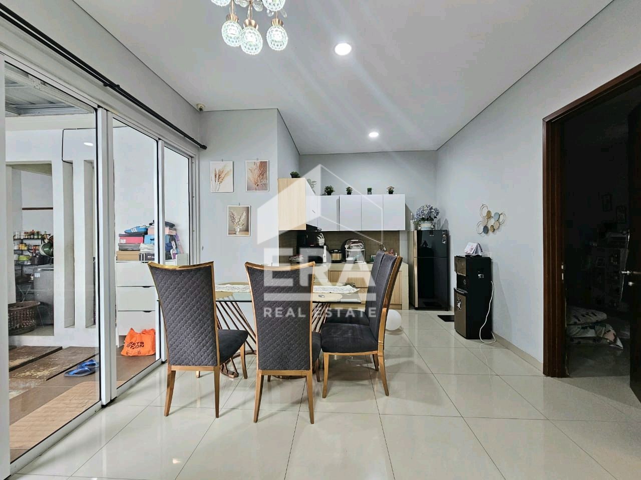 interior 6