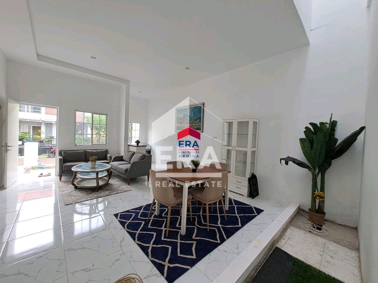 interior 2