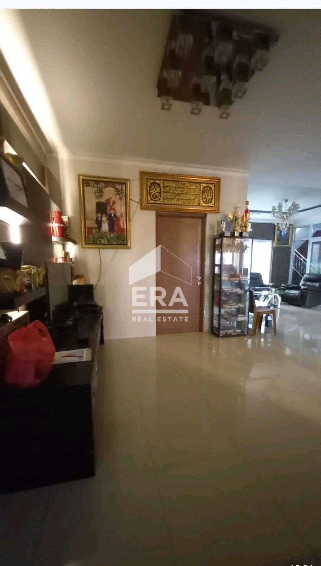 interior 8