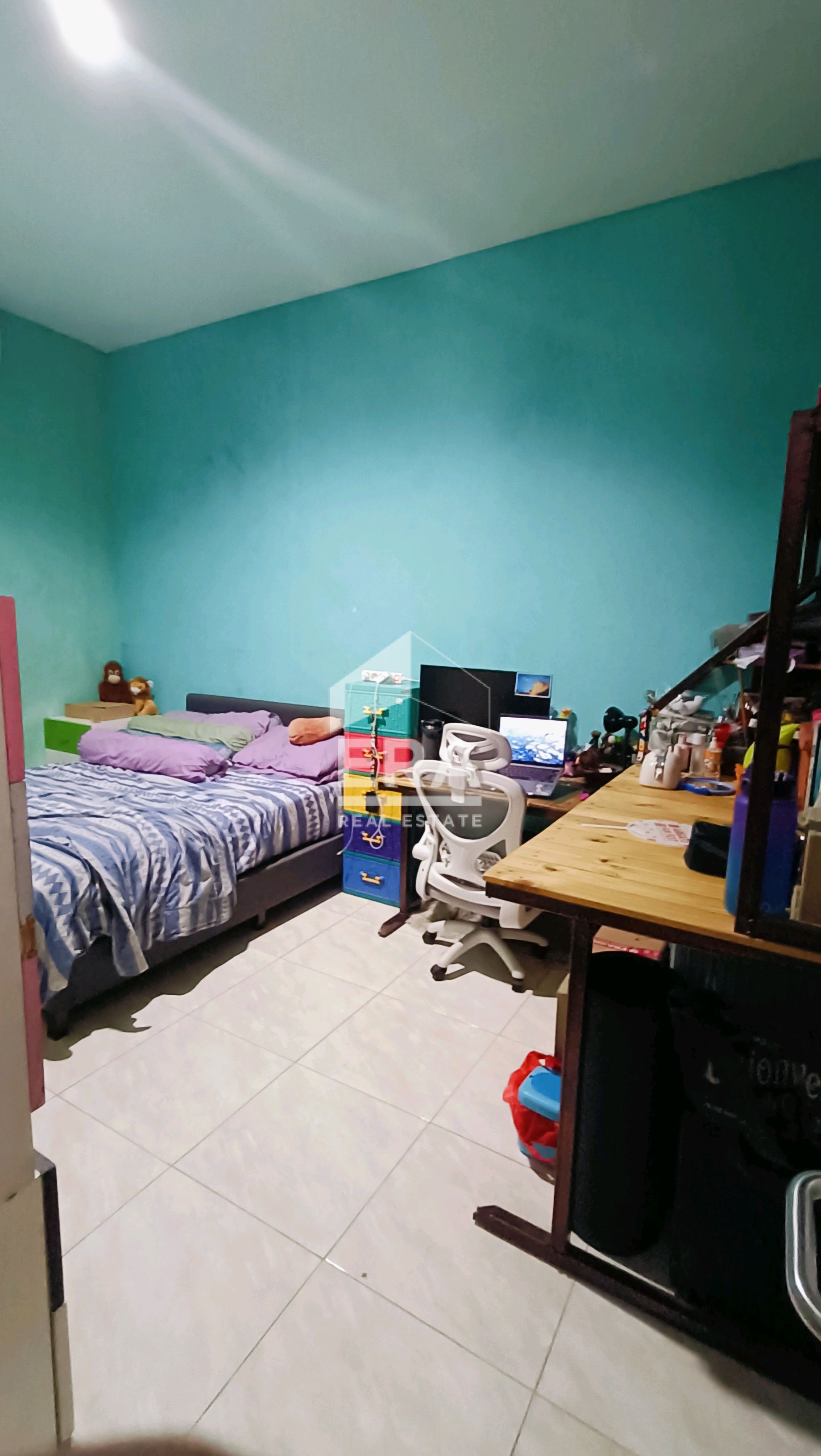 interior 8