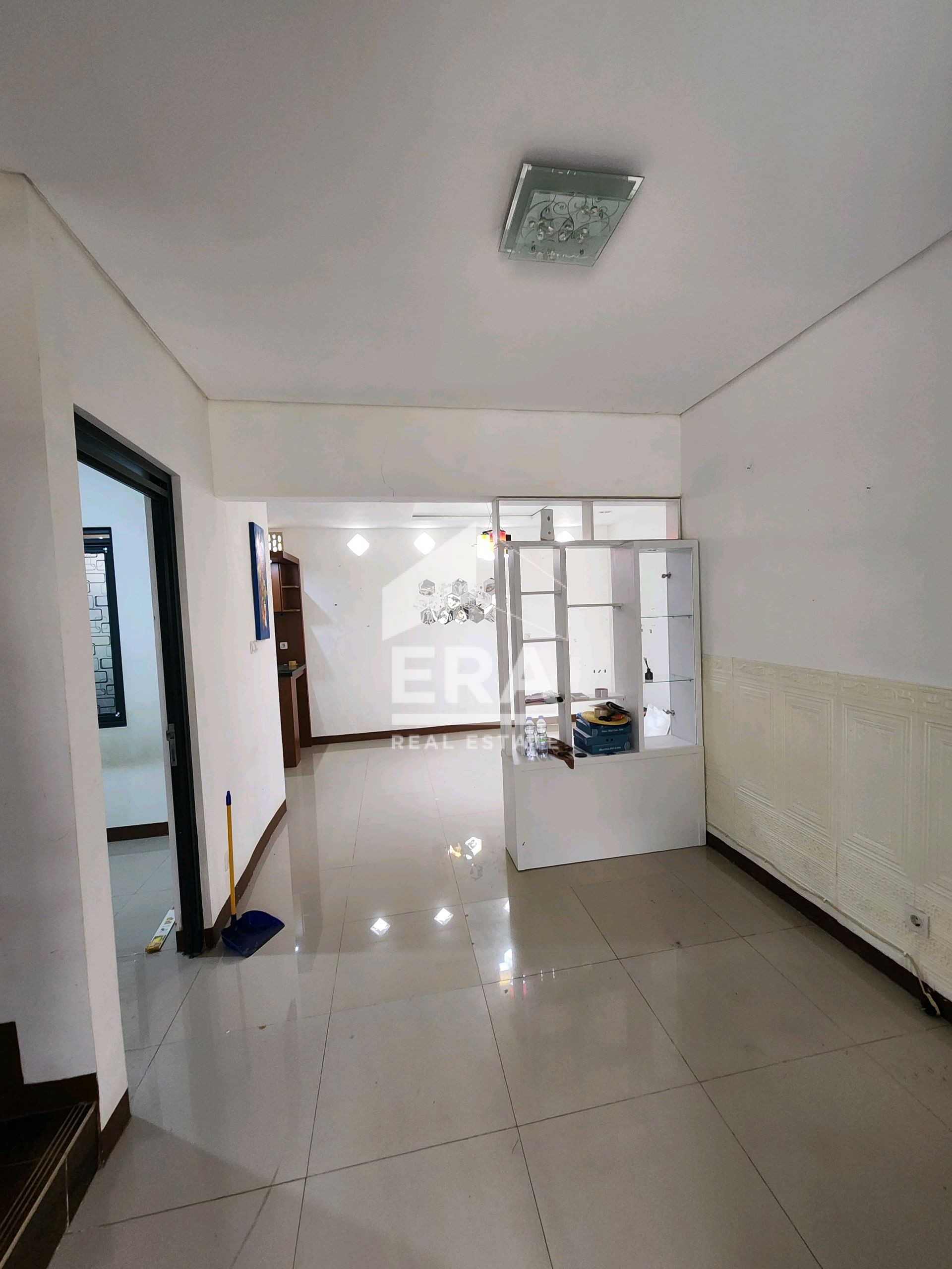 interior 2