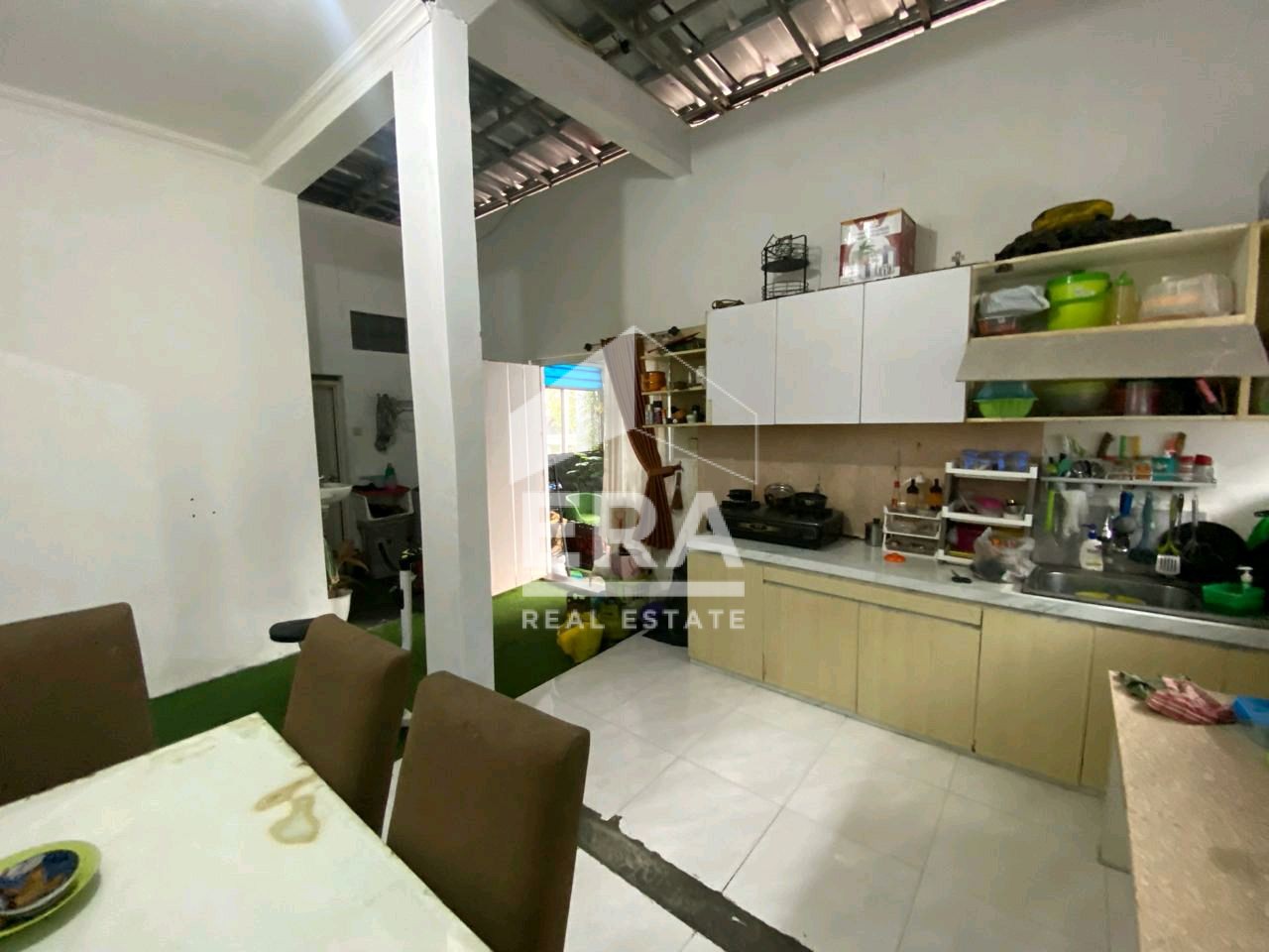 interior 8