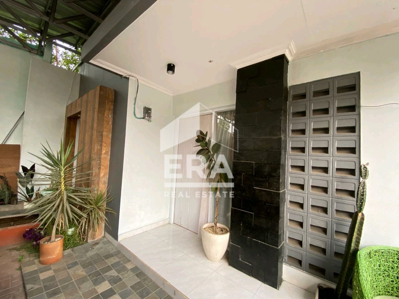 interior 9