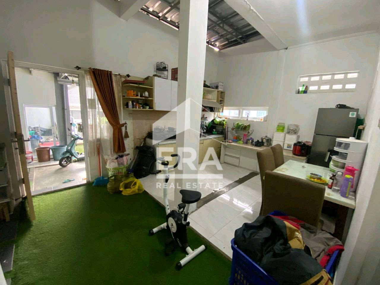 interior 10
