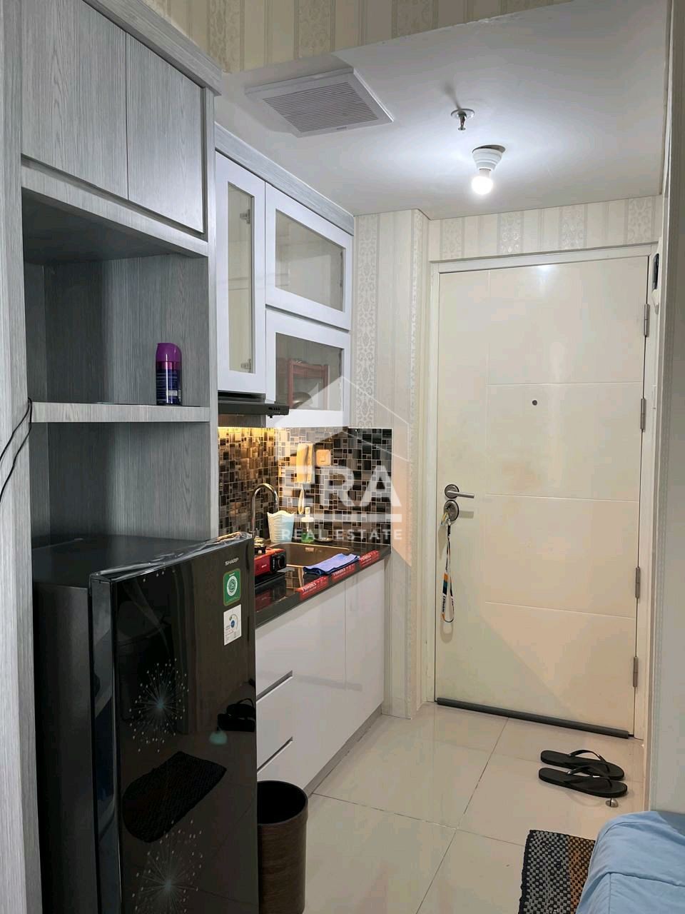 interior 6
