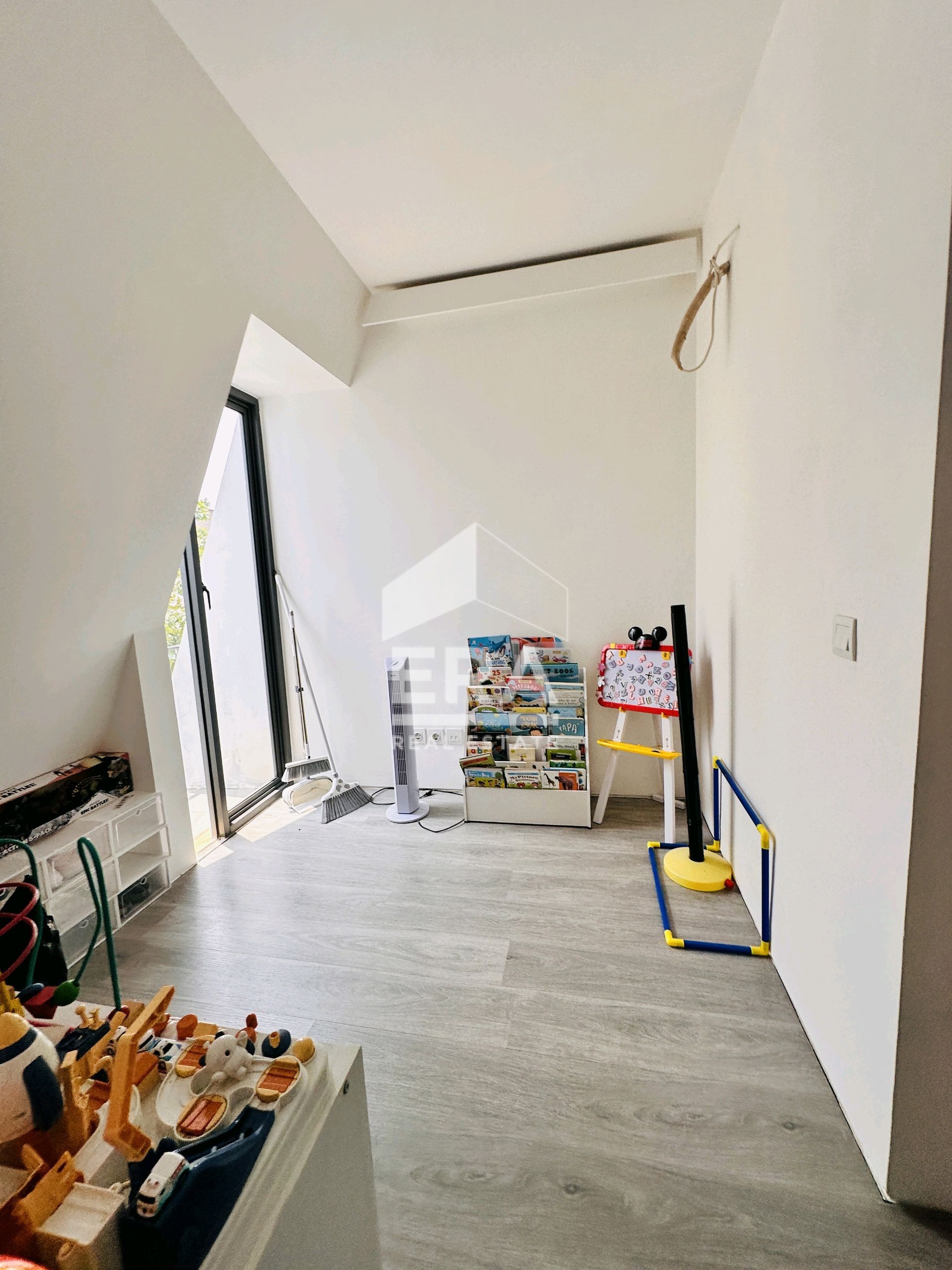 interior 5